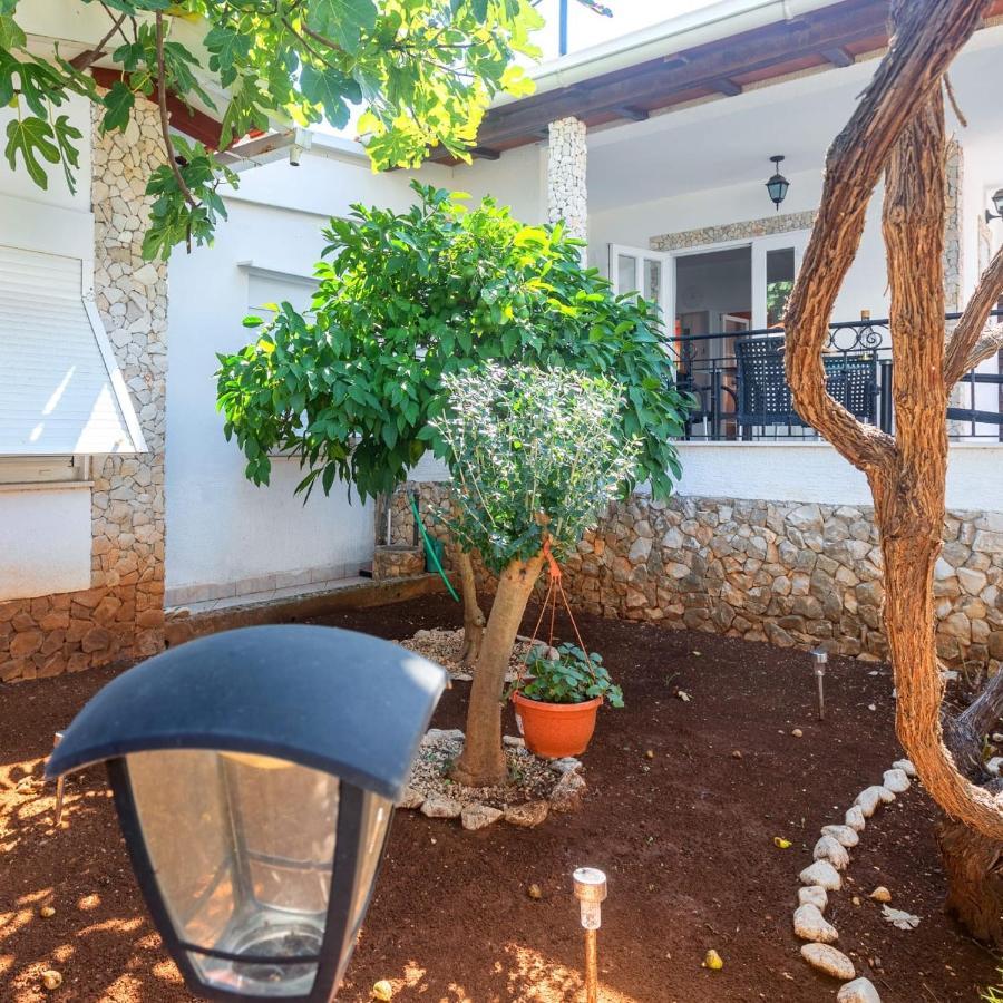Holiday House Iva Slatine Zewnętrze zdjęcie